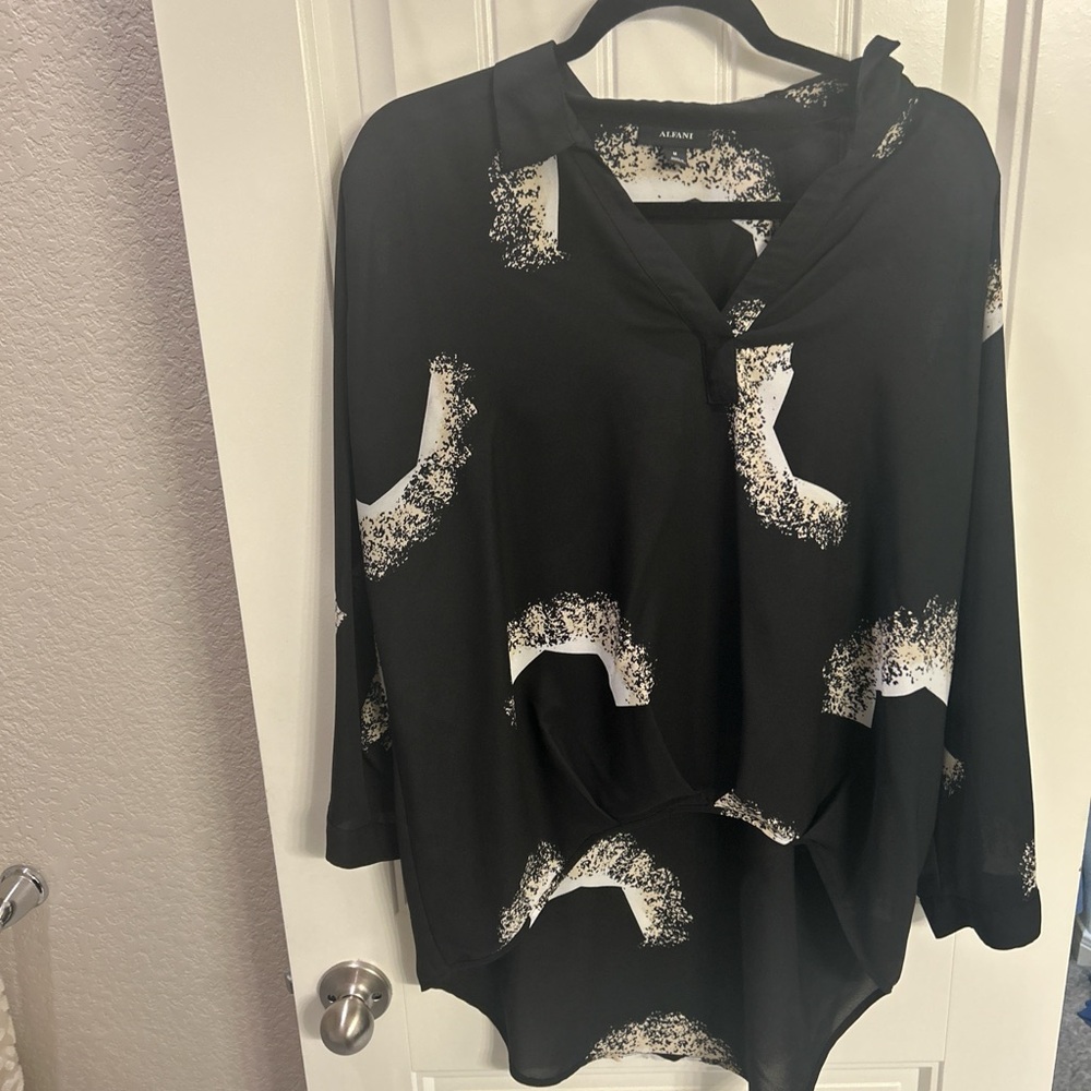Alfani Black and White Abstract Blouse